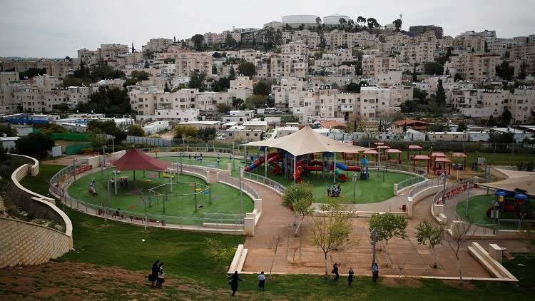 فلسطيني يرفض 100 مليون دولار